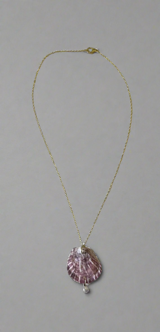 Large pendant necklace with pearl